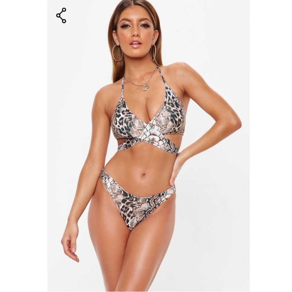 MISSGUIDED snake bikini top